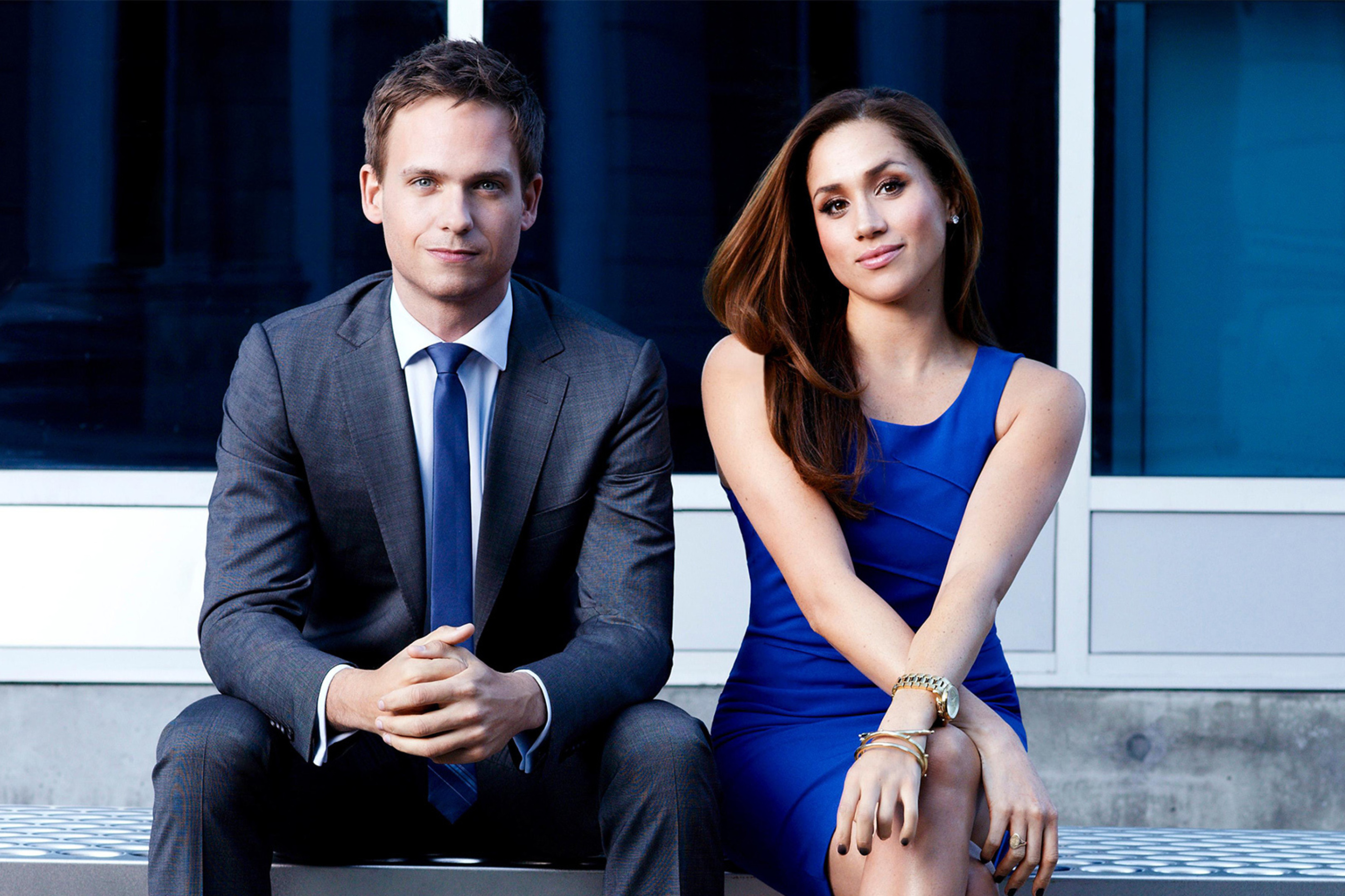 Das Troian Bellisario And Patrick J Adams in Suits Wallpaper 2880x1920