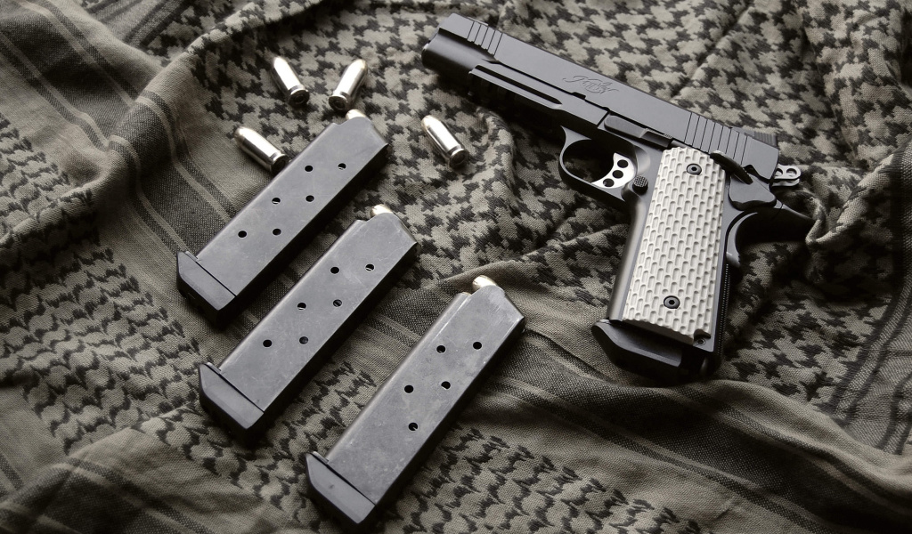 Das Colt Automatic Pistol M1911 Wallpaper 1024x600