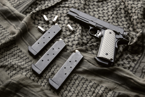 Обои Colt Automatic Pistol M1911 480x320