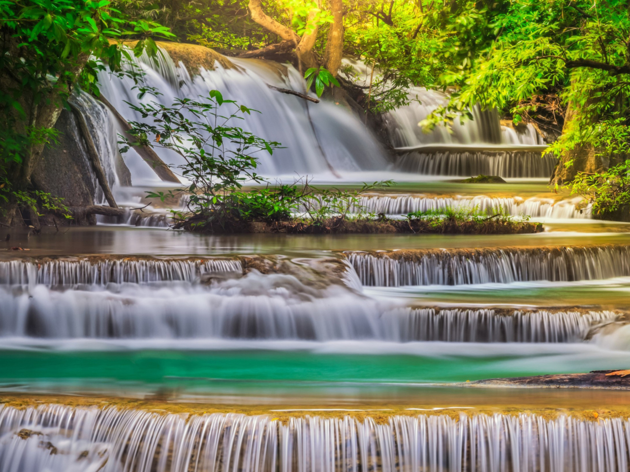 Fondo de pantalla Waterfall 1280x960