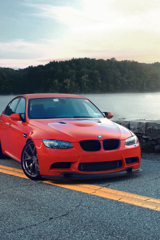 Screenshot №1 pro téma BMW M3 640x960