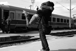 Couple Hugging - Obrázkek zdarma pro Samsung Galaxy S5