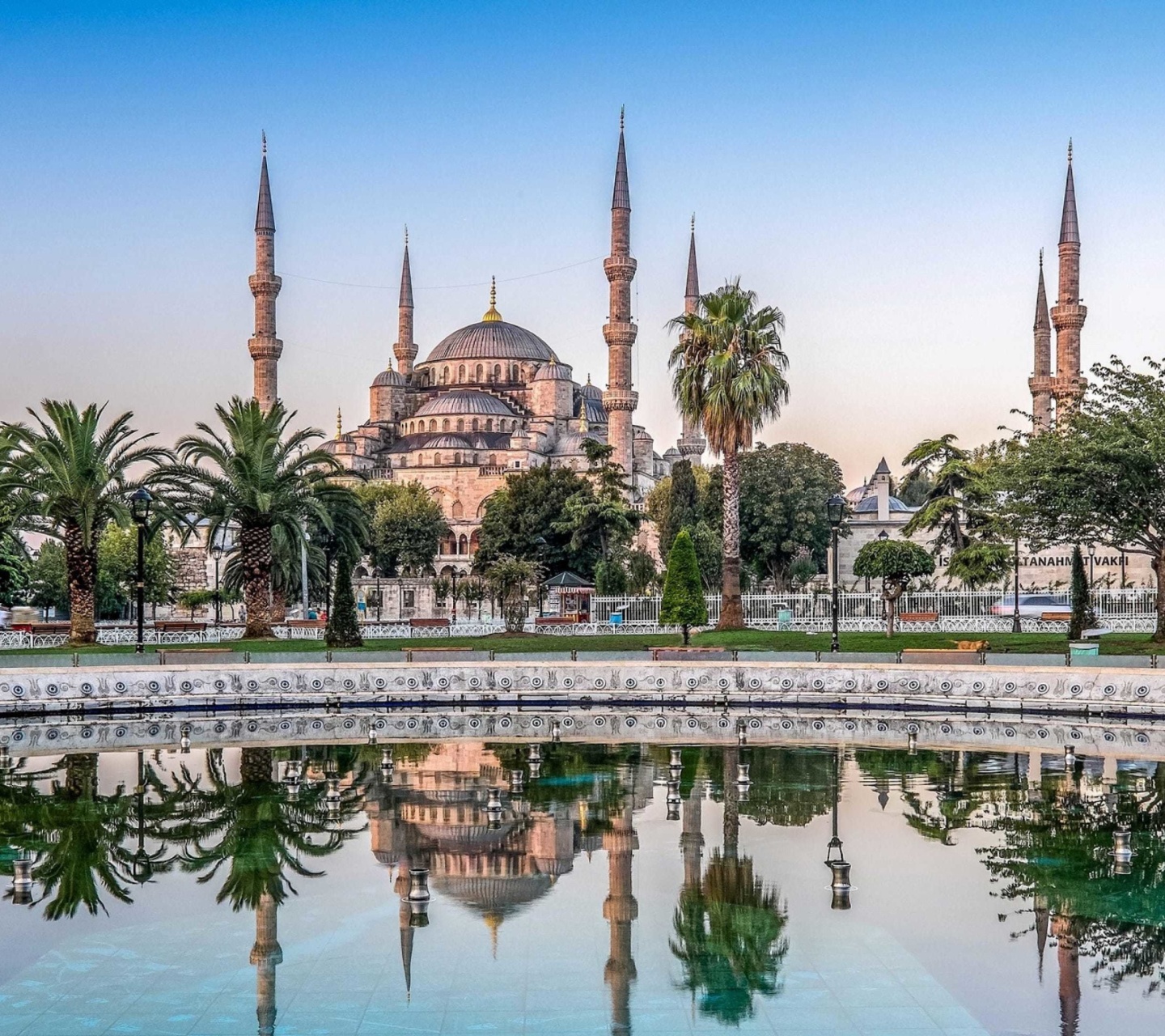 Istanbul Mosque HD wallpaper 1440x1280