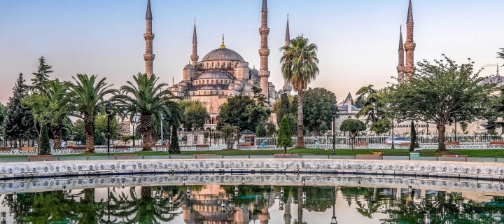 Istanbul Mosque HD wallpaper 720x320