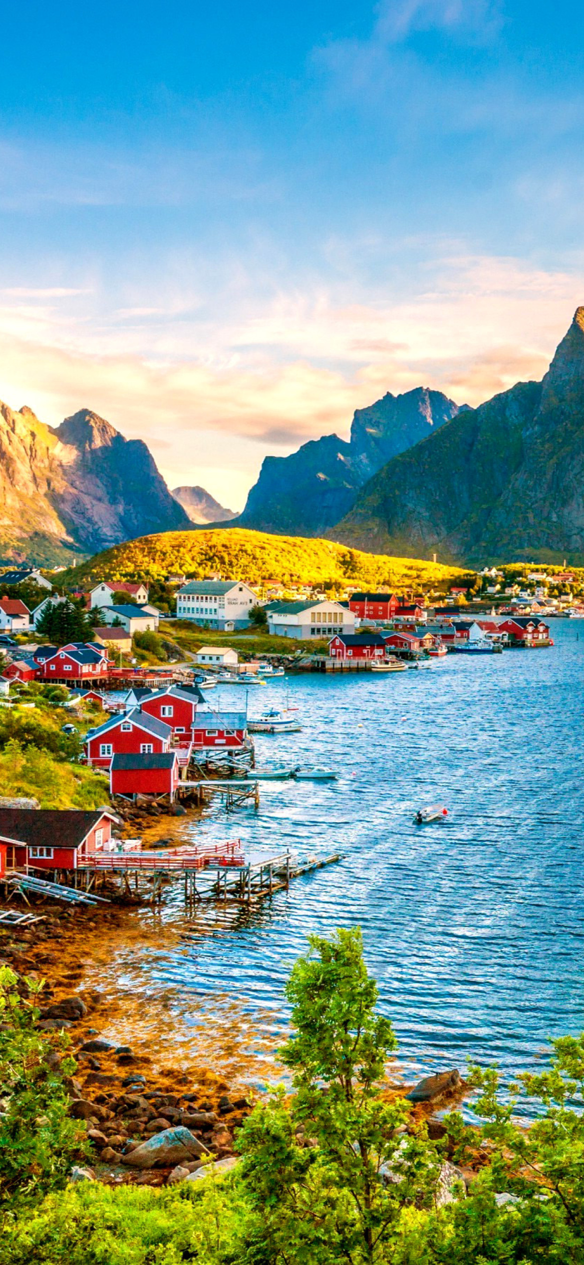 Обои Norway Stunning Landscape 1170x2532
