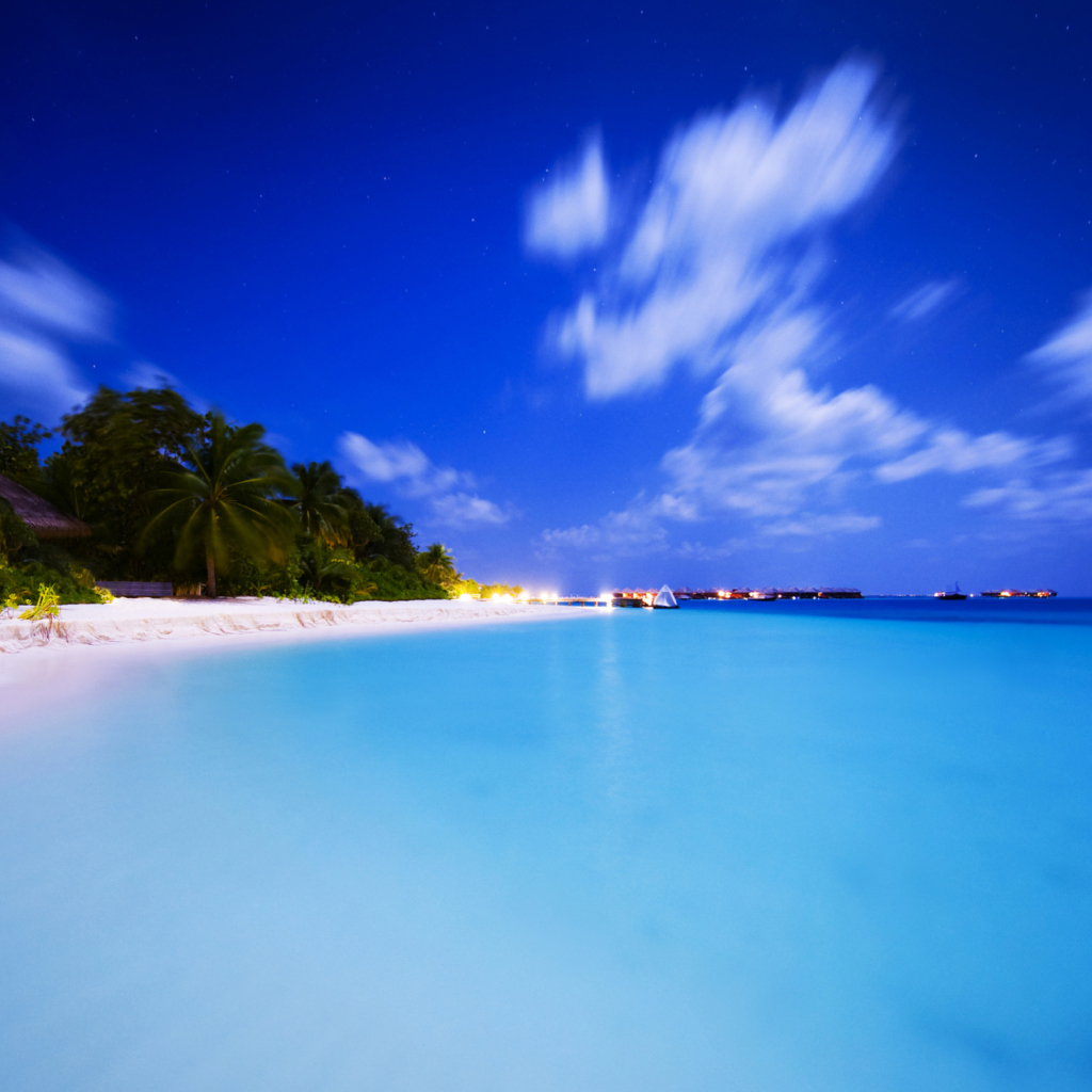 Das Tropical Summer Beach HDR Wallpaper 1024x1024