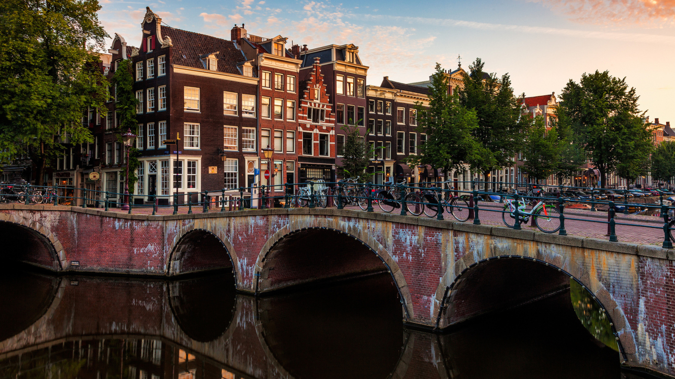 Amsterdam wallpaper 1366x768