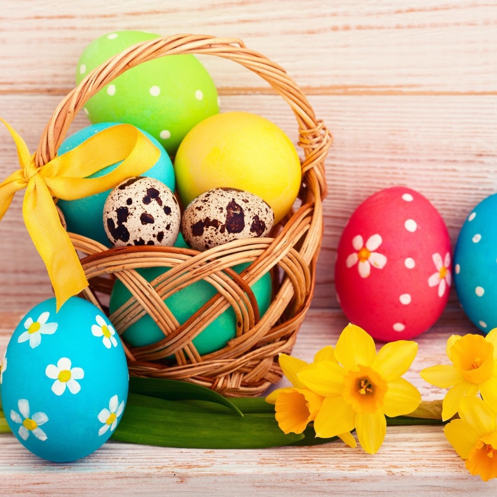 Easter Spring Daffodils Flowers and Eggs Decorations wallpaper 1024x1024