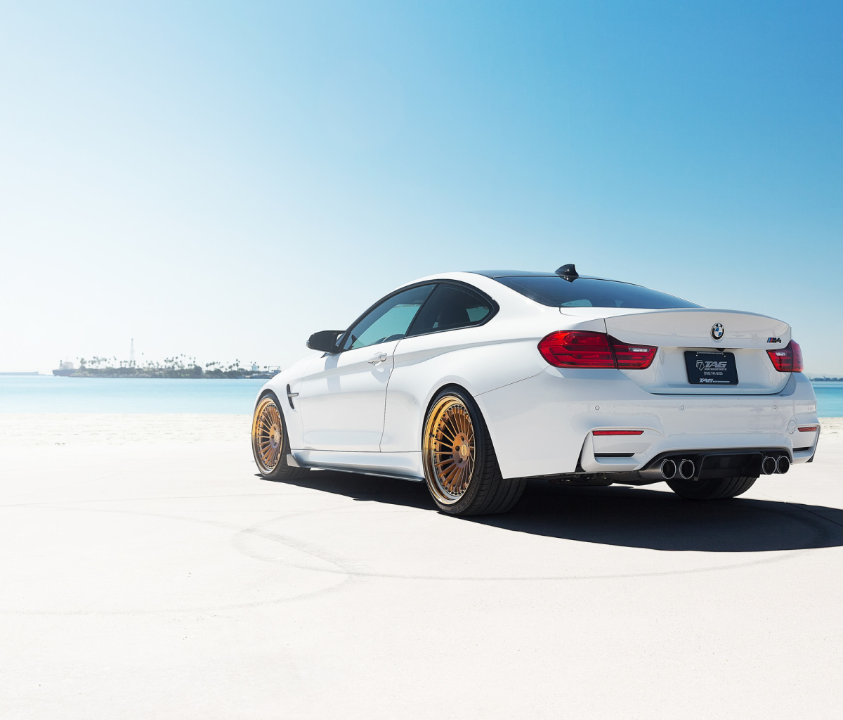 BMW M4 Grand Tourer wallpaper 1200x1024