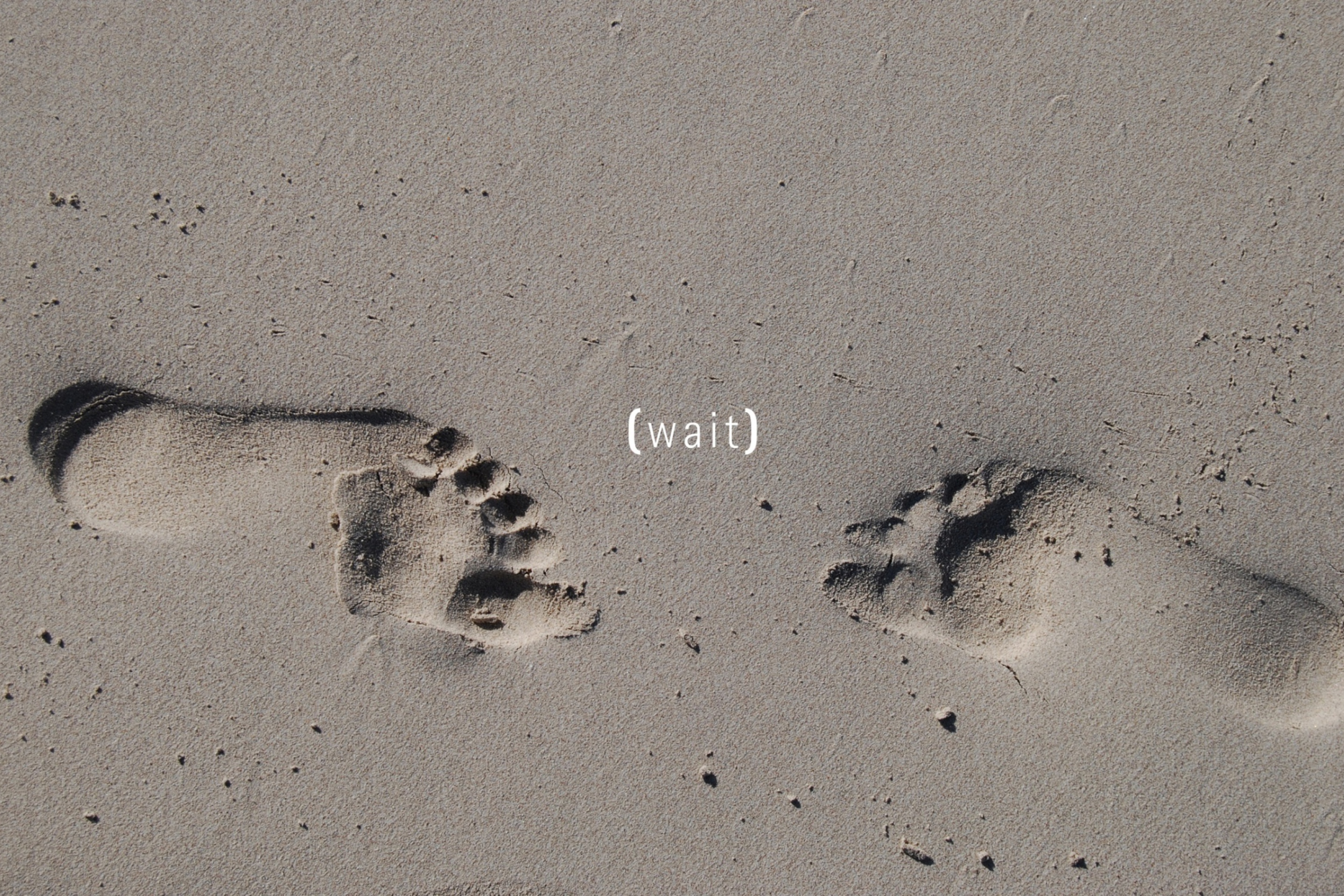 Das Footprints On Sand Wallpaper 2880x1920