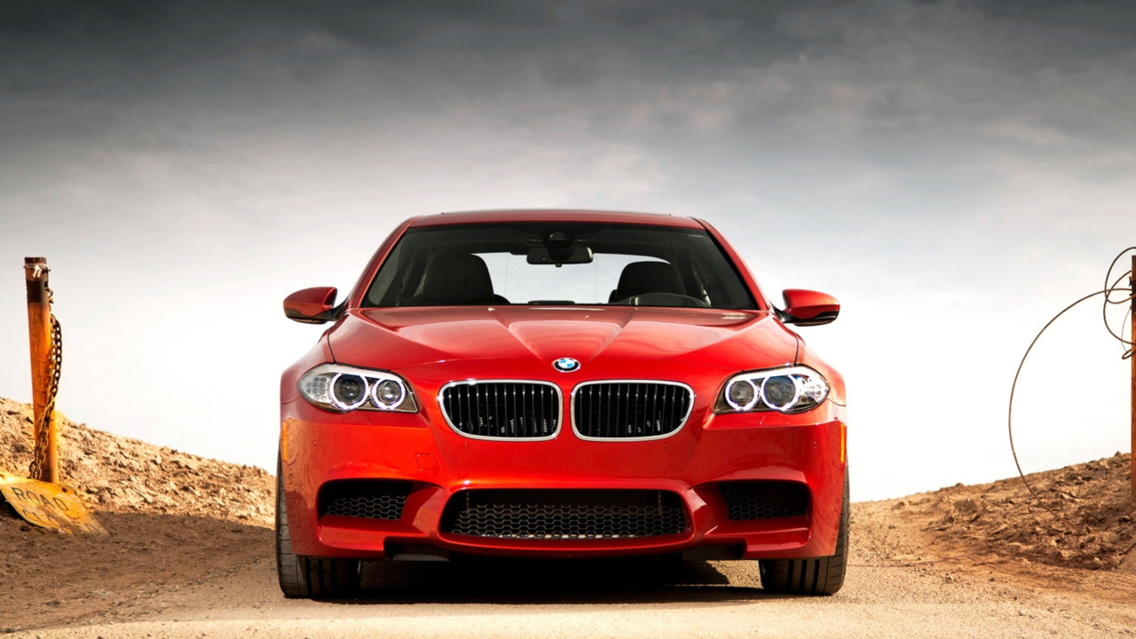BMW M5 screenshot #1 1280x720