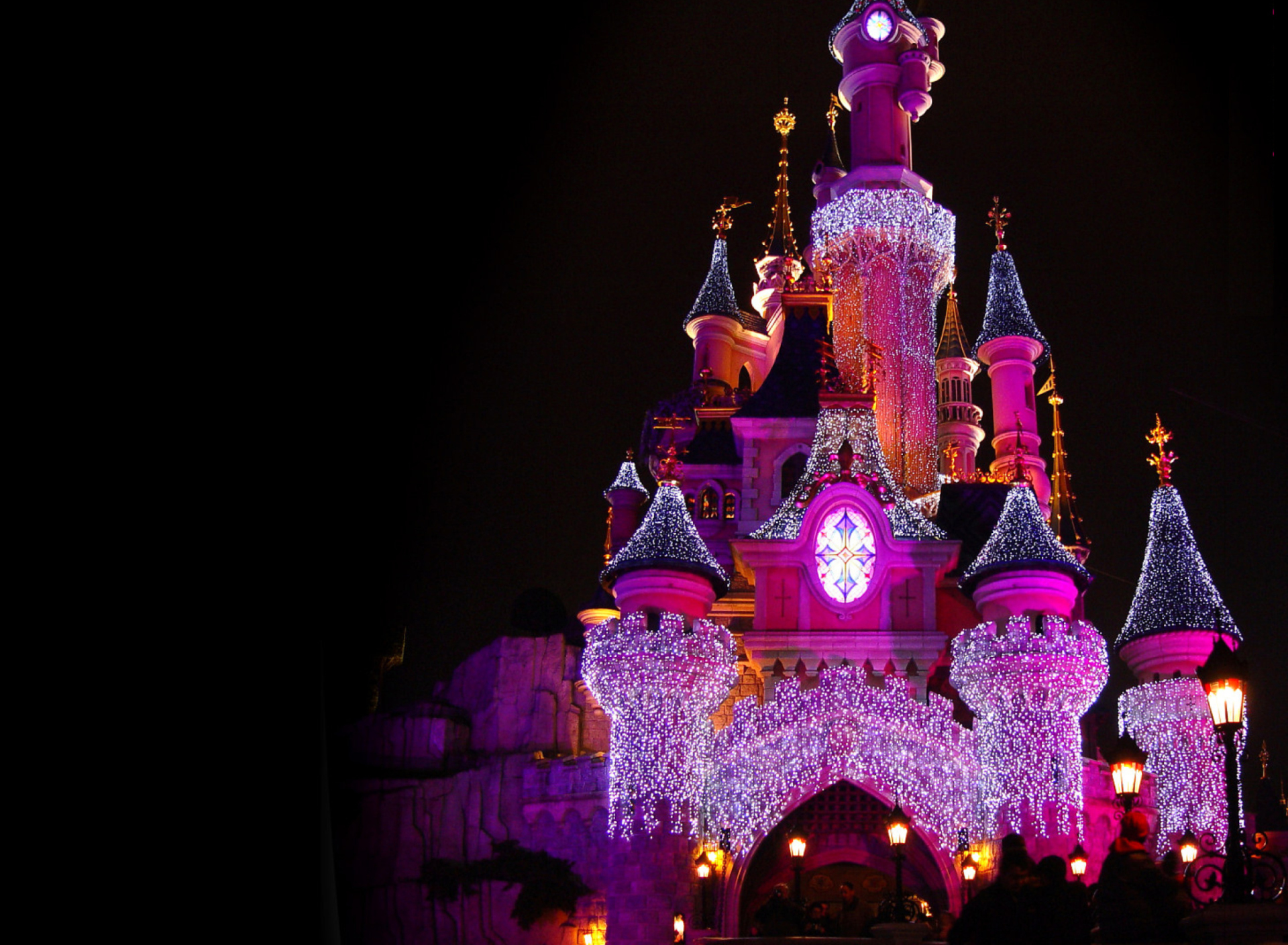 Disney Xmas Castle screenshot #1 1920x1408