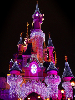 Das Disney Xmas Castle Wallpaper 240x320