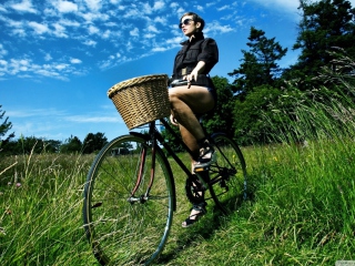 Fondo de pantalla Bicycle Ride 320x240