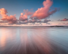 Screenshot №1 pro téma Beautiful Pink Clouds Over Sea 220x176