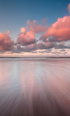 Обои Beautiful Pink Clouds Over Sea 240x400