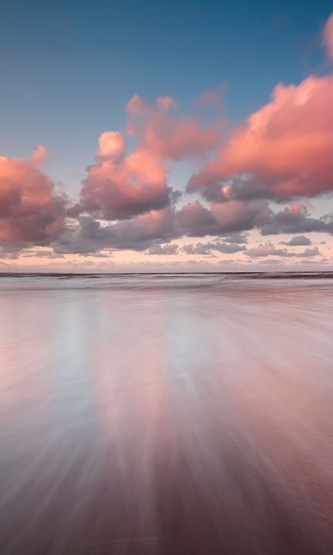 Das Beautiful Pink Clouds Over Sea Wallpaper 480x800