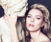 Das Scarlett Johansson In Dolce Gabbana Wallpaper 176x144