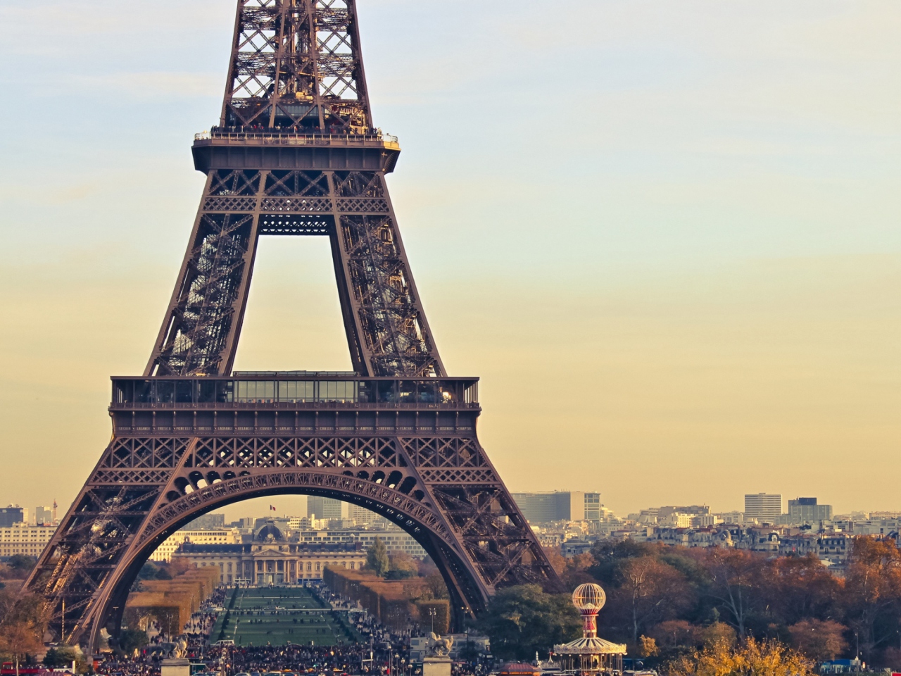 Das Paris Eiffel Tower Wallpaper 1280x960