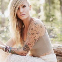 Blonde Model With Tattoes wallpaper 208x208