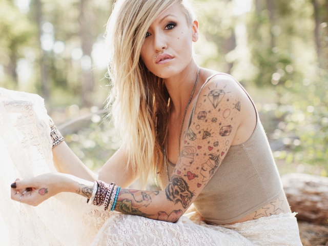 Blonde Model With Tattoes wallpaper 640x480
