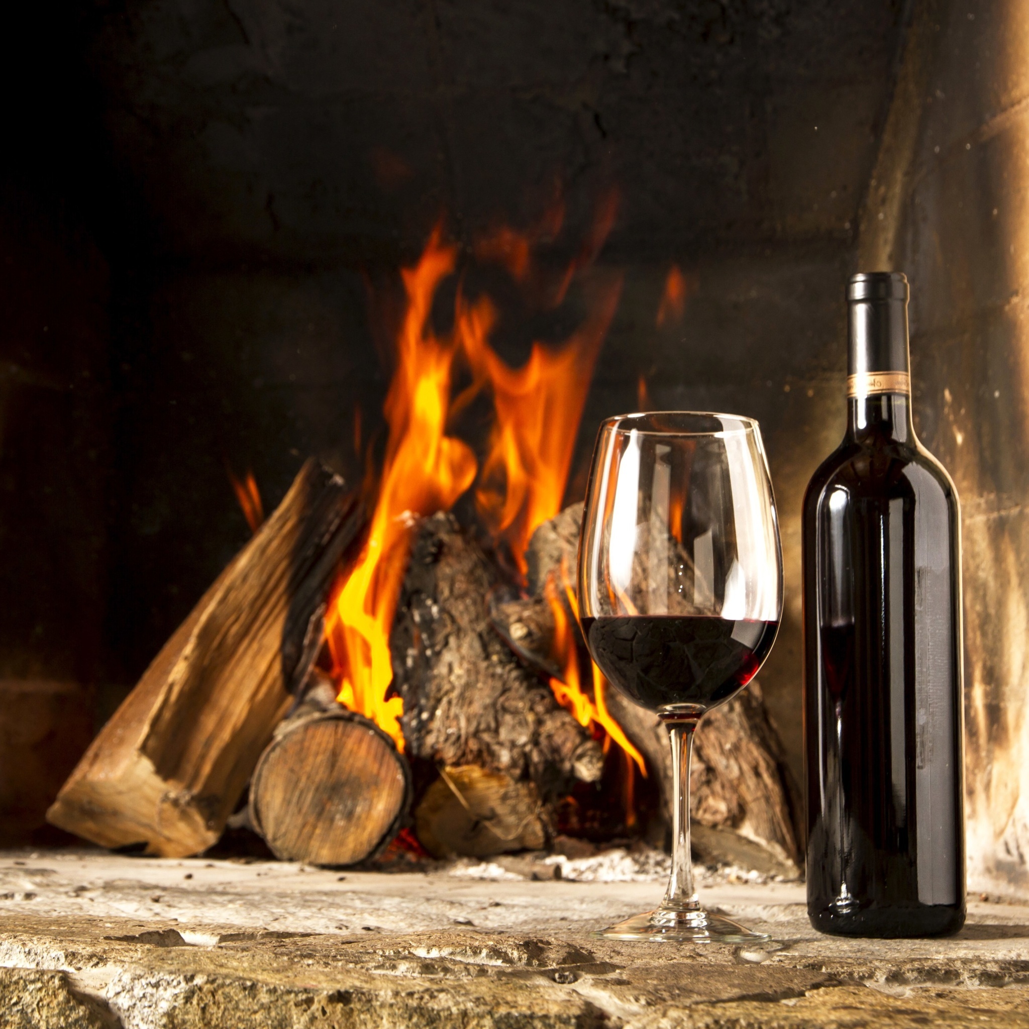Wine and fireplace wallpaper 2048x2048