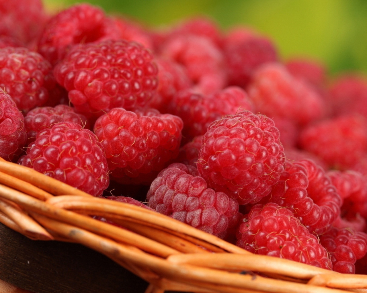 Sfondi Sweet Raspberries 1280x1024