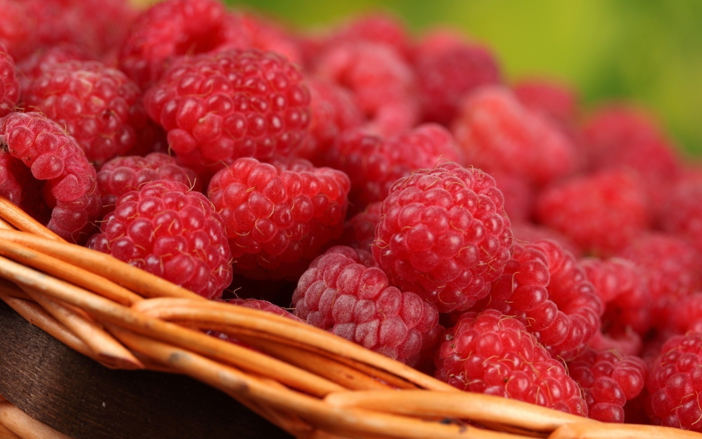 Screenshot №1 pro téma Sweet Raspberries 1440x900