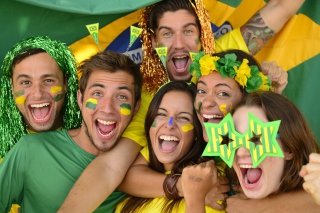 Brazil FIFA Football Fans - Obrázkek zdarma pro Nokia Asha 200