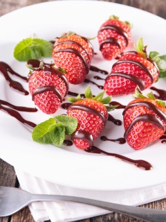 Strawberry dessert wallpaper 240x320