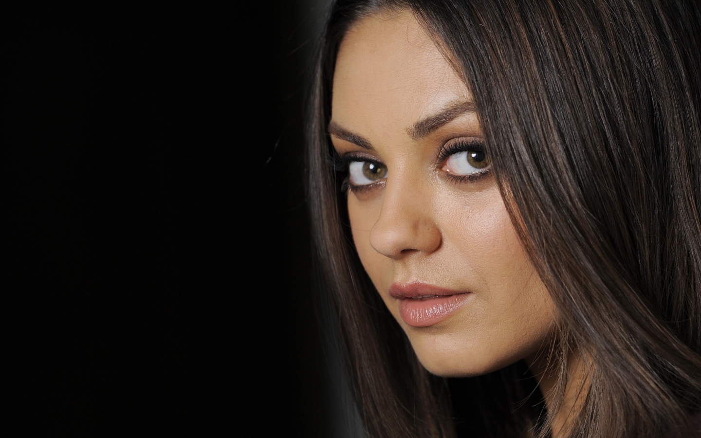 Mila Kunis screenshot #1 1440x900