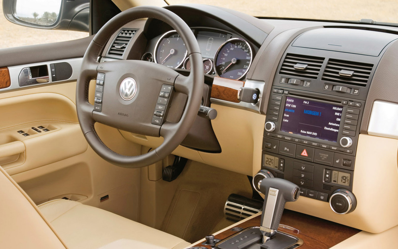Sfondi Volkswagen Touareg v10 TDI Interior 1280x800