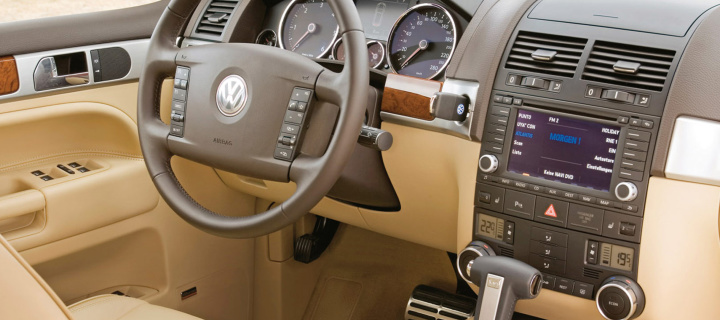 Sfondi Volkswagen Touareg v10 TDI Interior 720x320