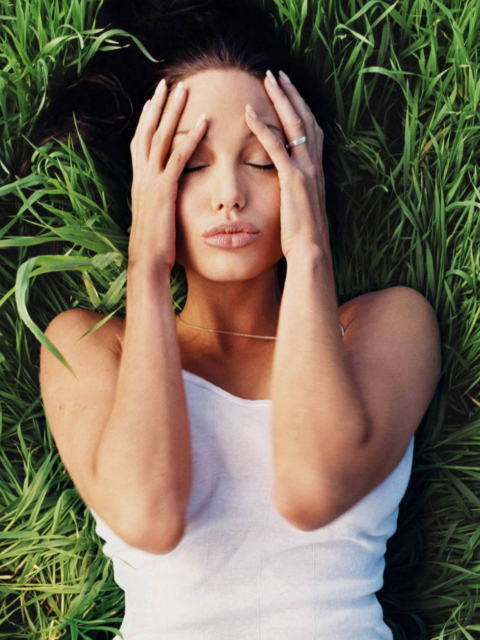 Fondo de pantalla Angelina Jolie 480x640