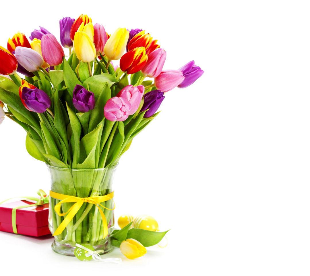 Fondo de pantalla Tulips Bouquet and Gift 1080x960