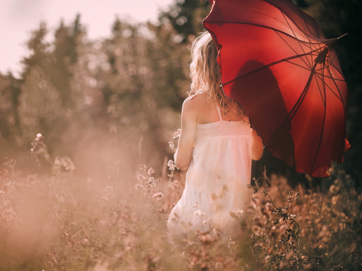Sfondi Girl With Red Umbrella 1152x864