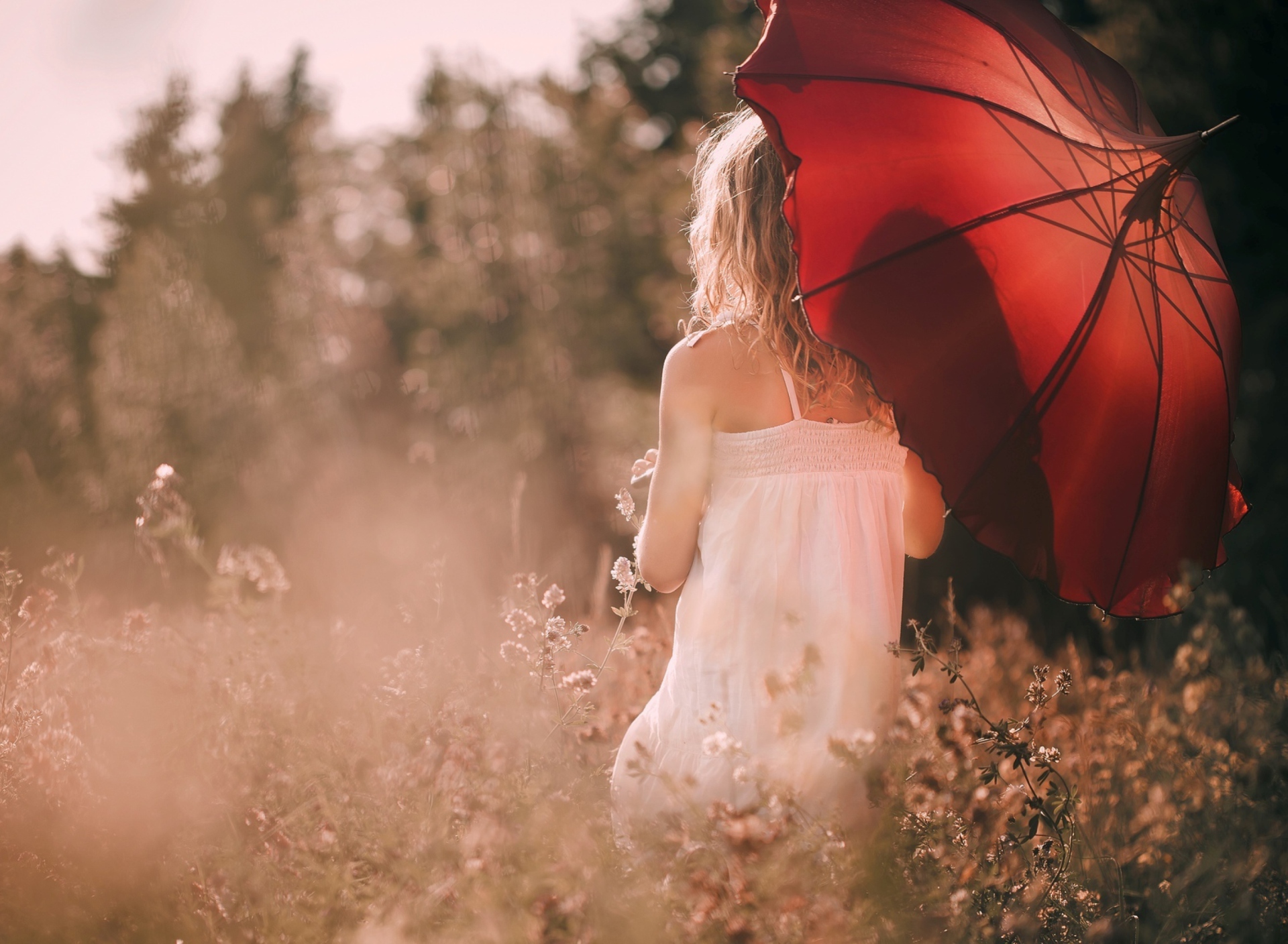 Das Girl With Red Umbrella Wallpaper 1920x1408