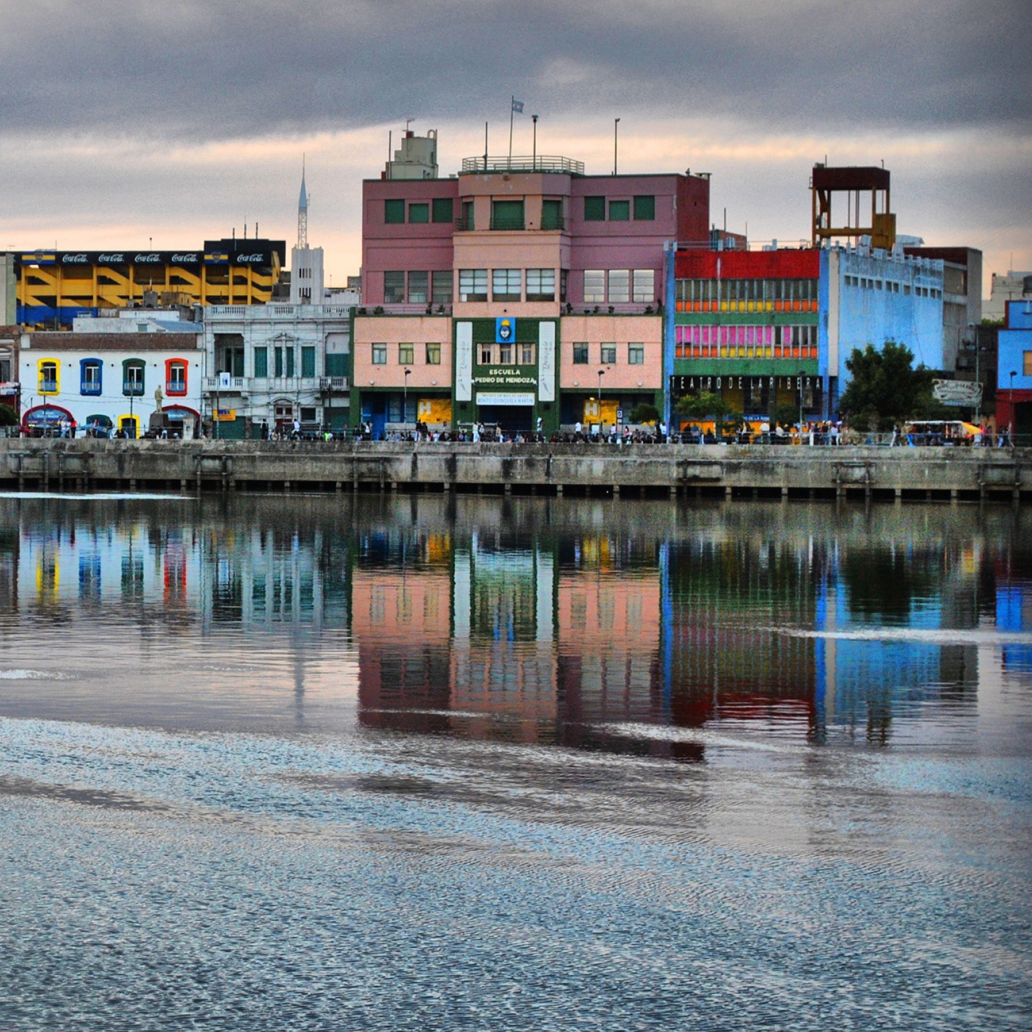 Das La Boca - Argentina Wallpaper 2048x2048