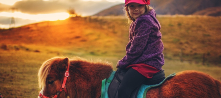 Little Girl On Pony wallpaper 720x320