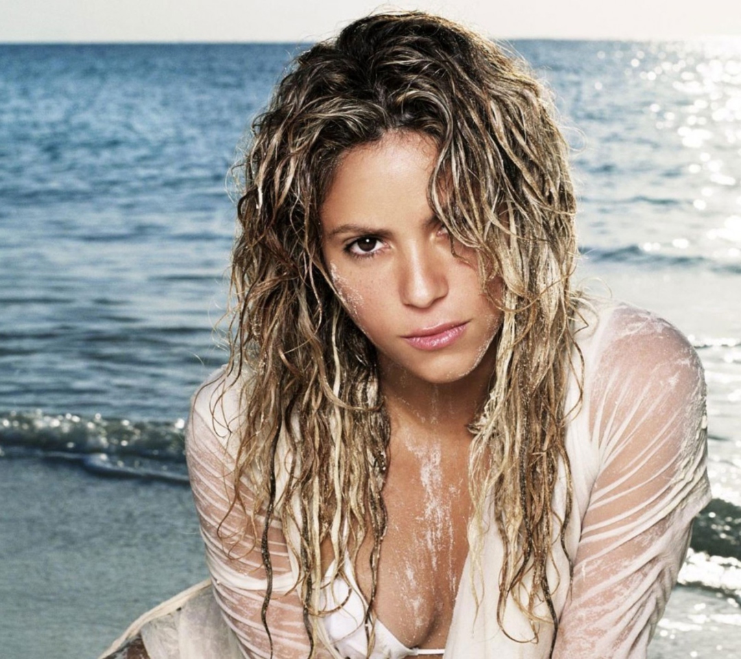 Shakira On Beach wallpaper 1080x960