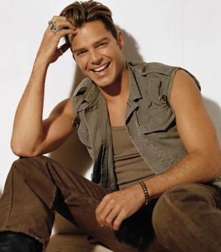 Free Ricky Martin Picture for 240x320