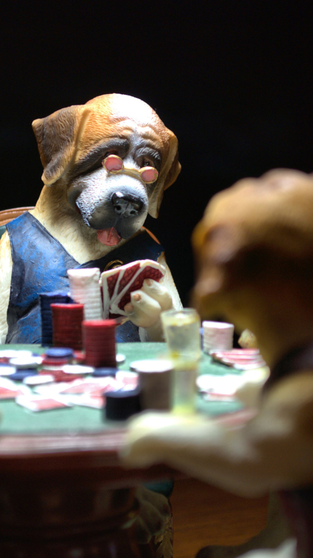 Das Dogs Playing Poker Wallpaper 1080x1920