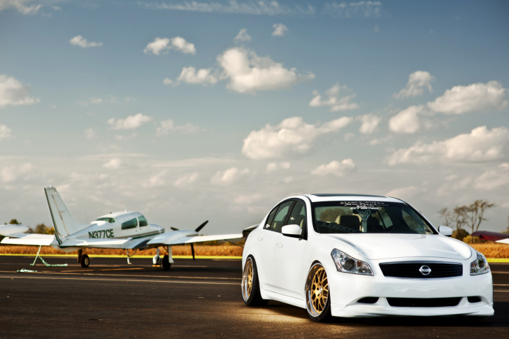 White Nissan Skyline wallpaper