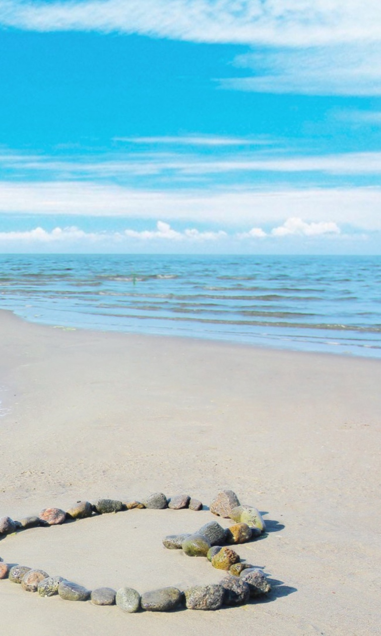 Das Heart Of Pebbles On Beach Wallpaper 768x1280