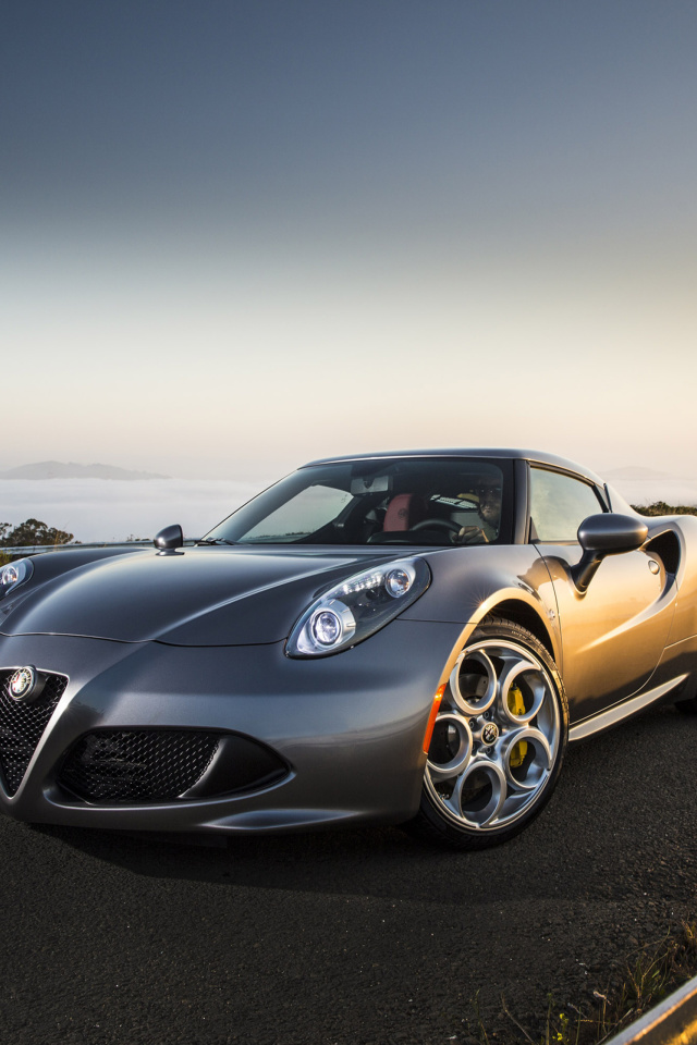 Fondo de pantalla Alfa Romeo 4C 640x960