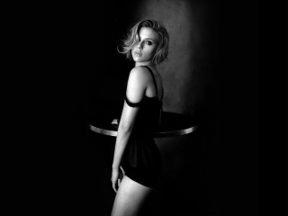 Das Hot Scarlett Johansson Monochrome Wallpaper 320x240