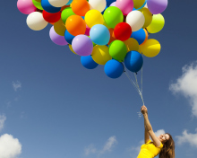 Girl With Balloons wallpaper 220x176