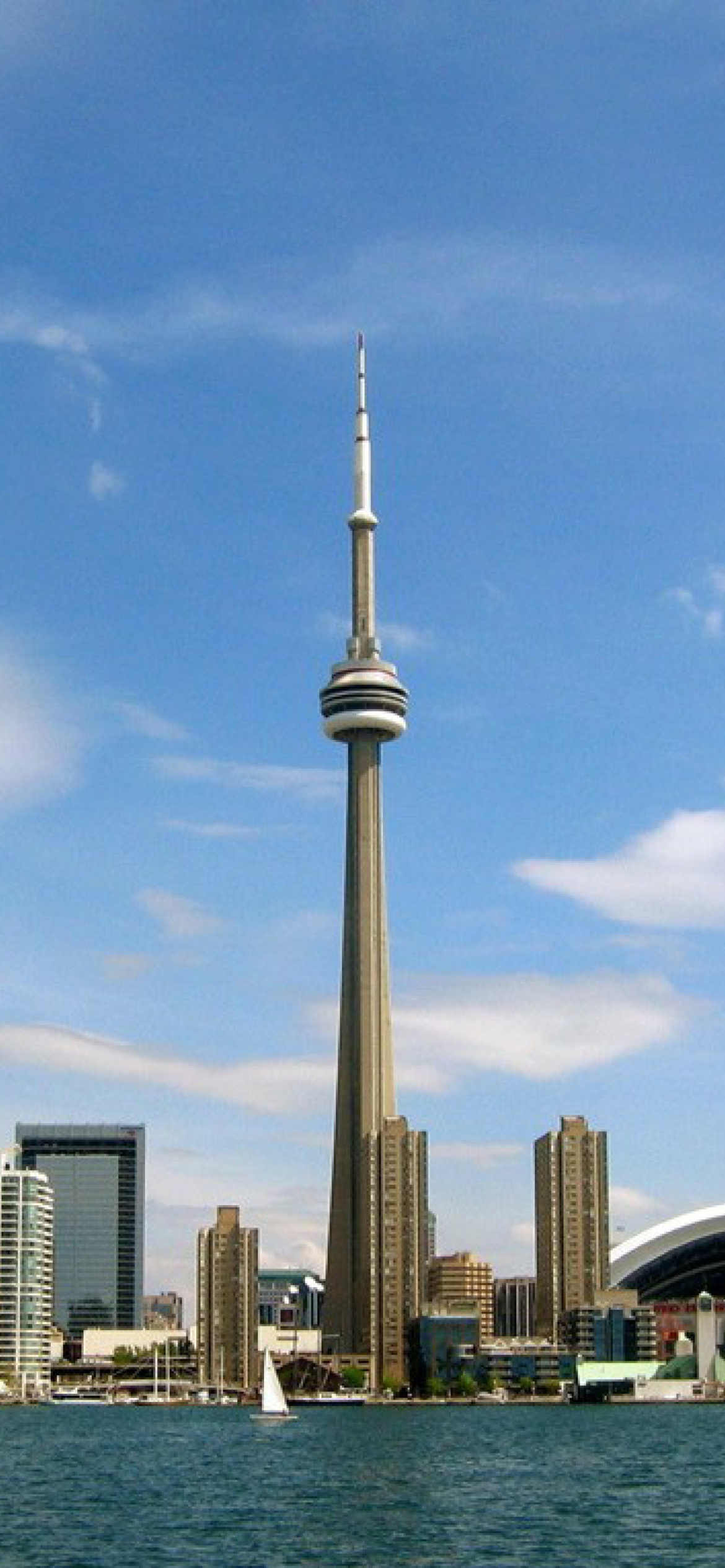 CN Tower in Toronto, Ontario, Canada wallpaper 1170x2532