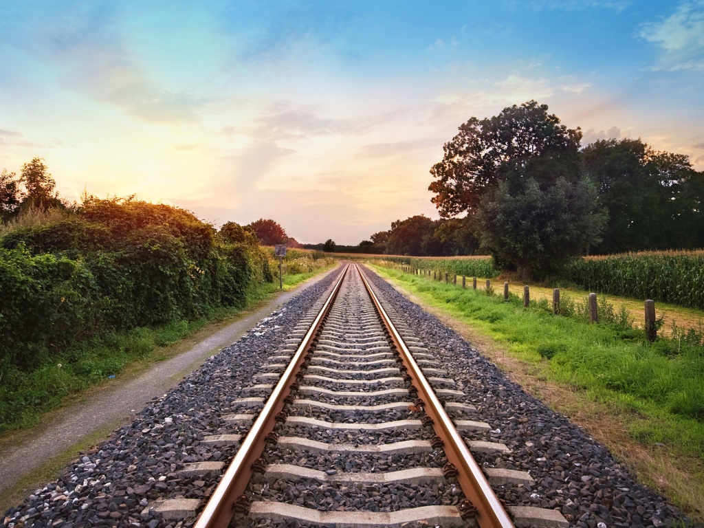 Das Scenic Railroad Track Wallpaper 1024x768