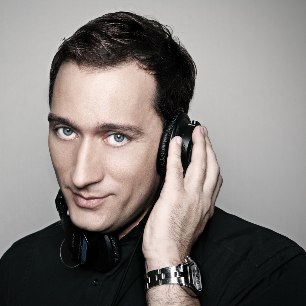 Sfondi Paul Van Dyk Headphones 1024x1024